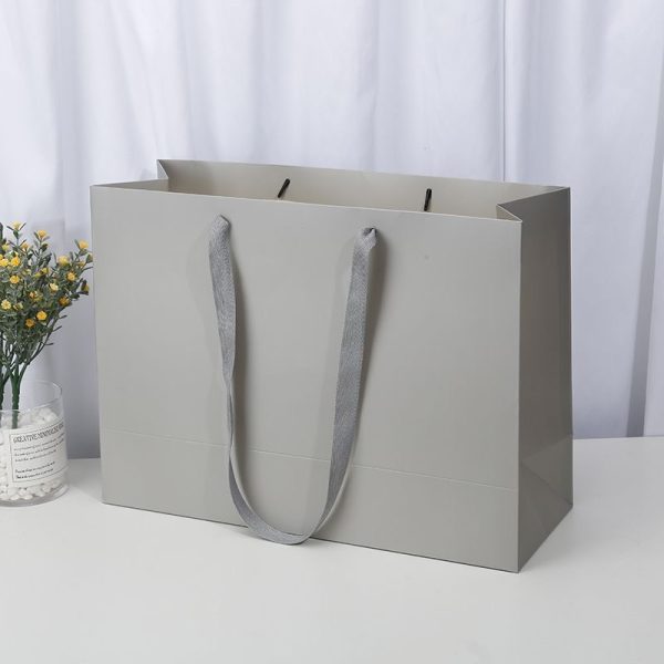 Wholesale Recyclable Gift Paper Bag with Ribbon Handles