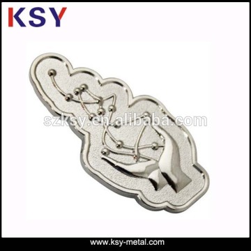 High quality nickel custom made metal badges with clip