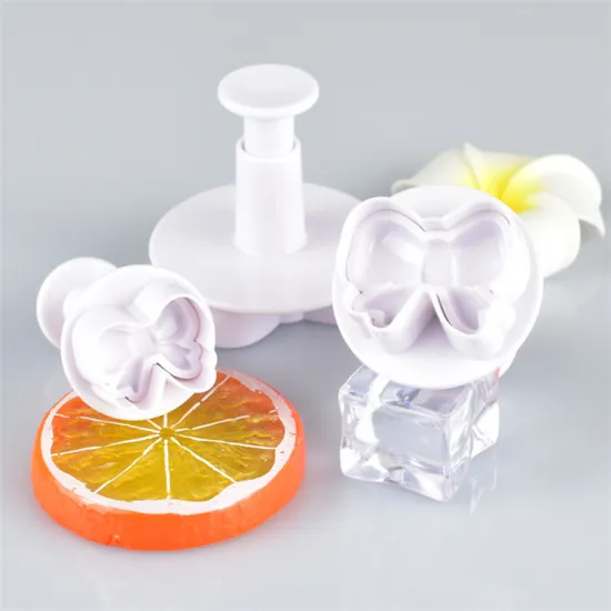 Wholesale Cute Bow Shaped Cookie Cutters for Baking Tools" 

However, to better fit the elements provided and make it more specific and SEO-friendly, consider:

"Wholesale Cute Bow Shaped Cookie Cutters 3D Thanksgiving Plunger Molds for Baking Tools" 

Th