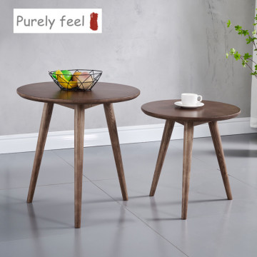 Nordisch massives Holz mit drei Beinen Tee Tisch