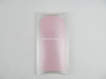 Moisturizing gel neck wrap