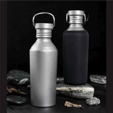 Botella de agua deportiva de titanio ultraligera
