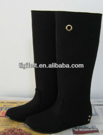 Black Wool Felt Boots and Snow Boots