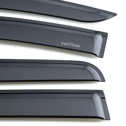 Mitsubishi Triton window visor