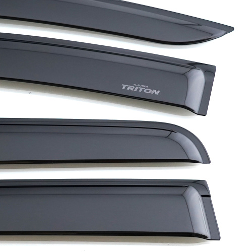 Mitsubishi Triton window visor