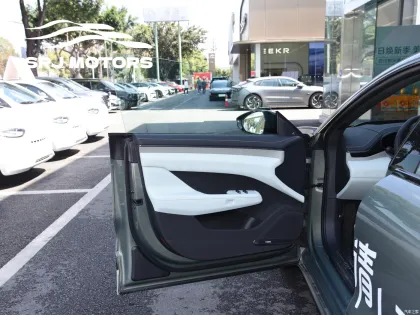 Zeekr 001 WE Edition RWD