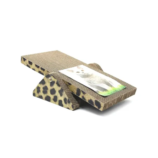 2017 hot style durable cat scratchers with high quality