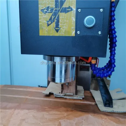 Shandong Dehai Machine Tool Milling CNC Machine Tool XH7126/XK7126 Small 3 Axis CNC Milling Machine
