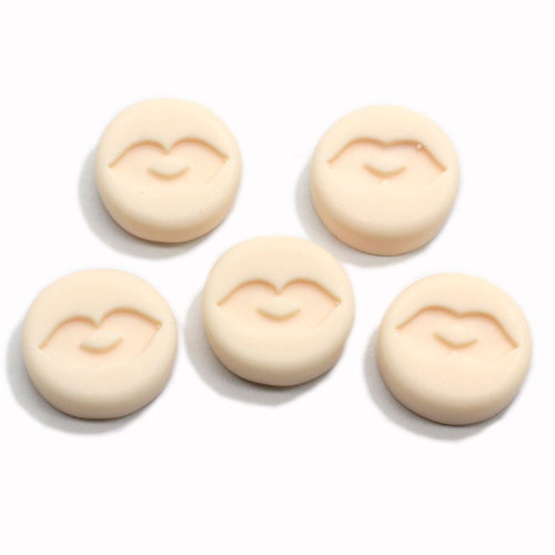 Comida de simulación de cabujón de resina de caramelo redondo Kawaii con forma de labio, accesorios para el cabello DIY al por mayor, fabricación de joyas