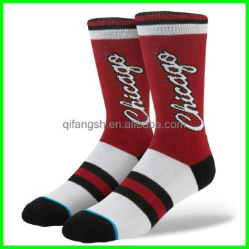 Wholesale cotton knitted custom basketball elite socks