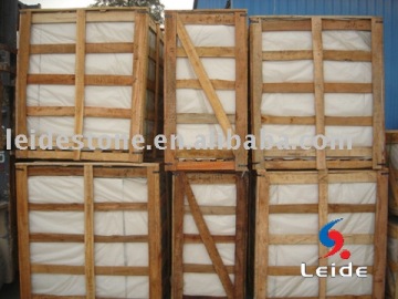 Wooden crate packing