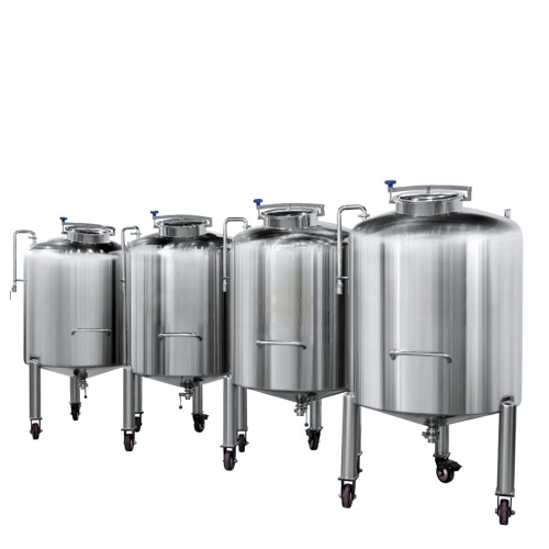 Horizontal distilled water storage tank