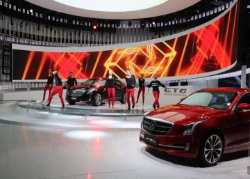 High Refresh Rate Indoor Curved LED Display