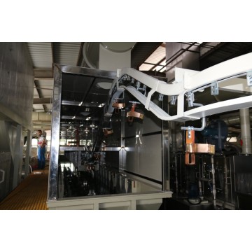 Aluminum utensil oxidation production line