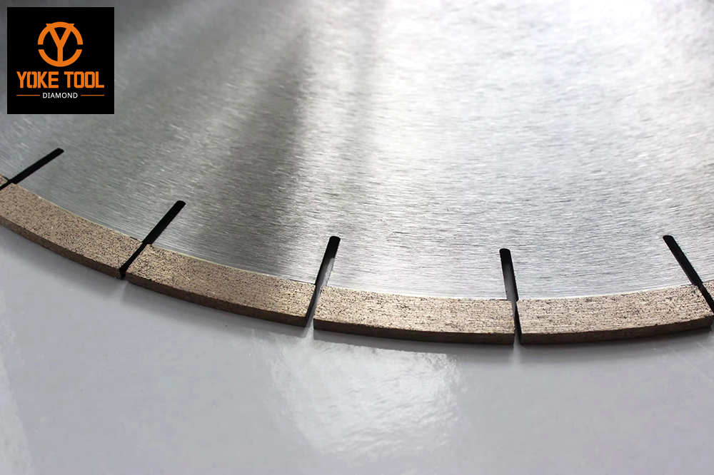 Corte de cuchilla de sierra de diamante soldada con láser cortando 105 ~ 230 mm de rango