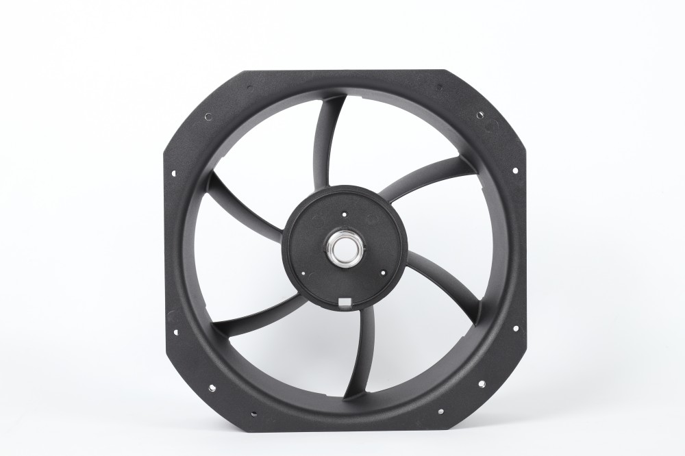 Axial flow fan