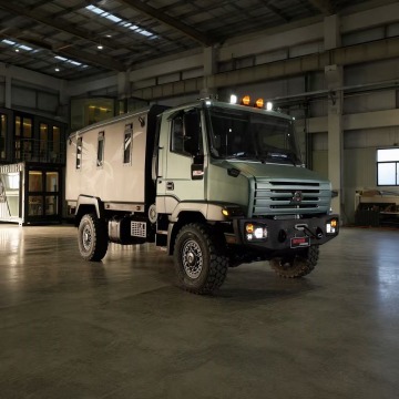 PERN 4*4 Heavy-Duty Off-Road Transport Truck V-Shape Anti-Impact Chassis Special Shelter Vehicle for Complex Terrain Operation