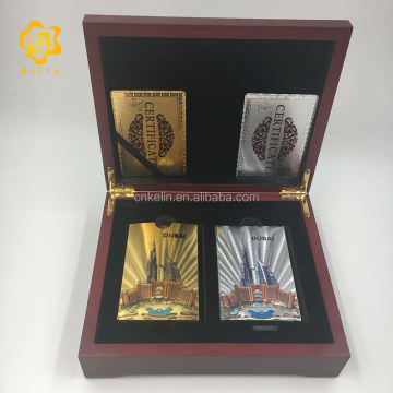 Su geçirmez 24K Altın Kaplama Poker Kartları Ahşap Kutu: Dubai'nin Exclusive 999.9 Saf Oyun Kartları Koleksiyonu