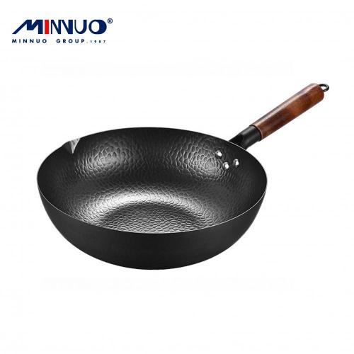 Domestic desktop iron cookware castings for sale