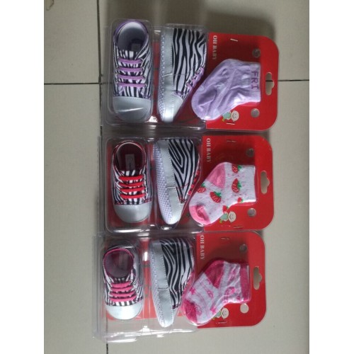 Export to Africa baby walking shoes with socks