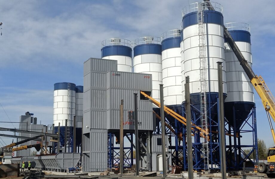 Concrete batching plant selling