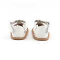 Engros squeaky håndlavede baby sandaler