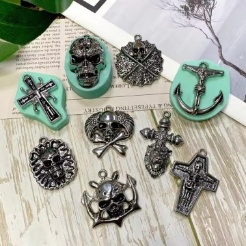 Halloween Skeleton Cross Pendant DIY Kit - Handmade Decorative Keychain Necklace with Silicone Mold
