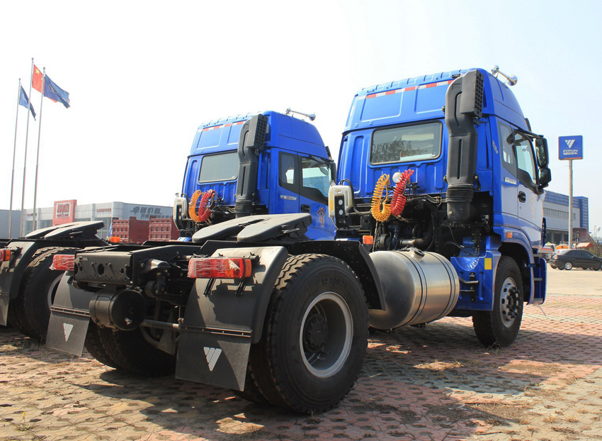 FOTON tractor truck