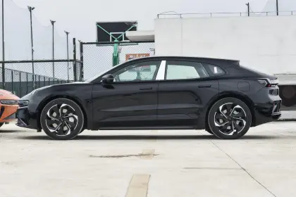 2024 Zeekr 001: 5-Seater Electric SUV with 700km Range