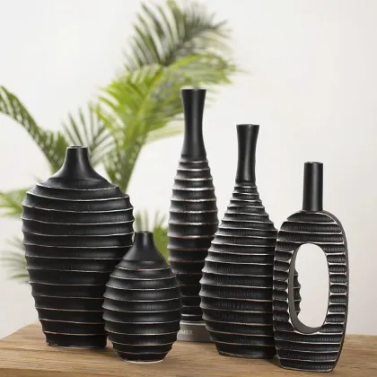Unique Nordic Minimalist Resin Flower Vases in Black Matte: Elevate Your Home Decor