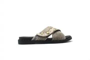 Ladies comfort shoes rivet decorated Casual Dress Shoes