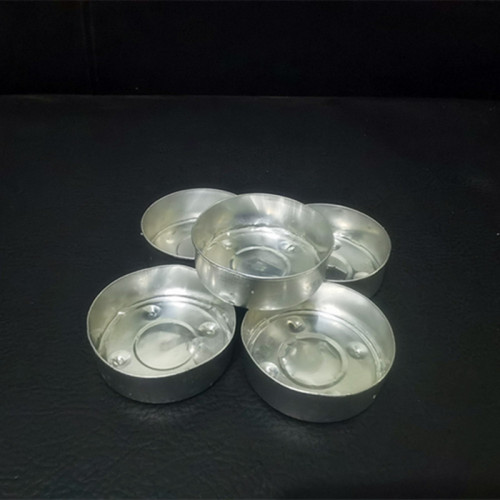 Aluminum cups for round white tealight candle