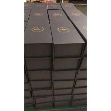 Black kraft paper magnet box with foil