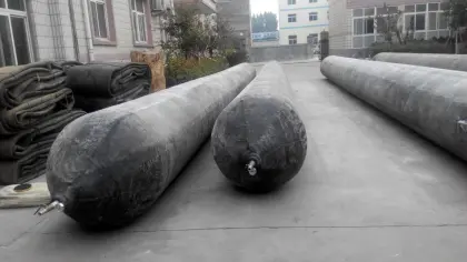 Heavy boat Engineering ship launching