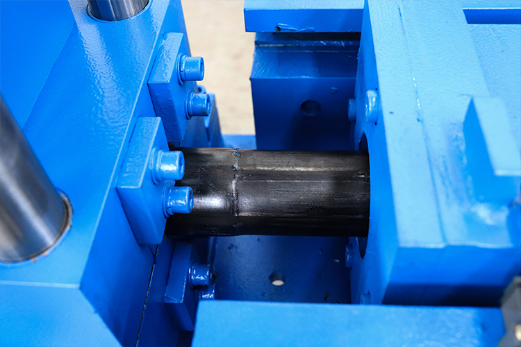 Pipe Head Necking Machine