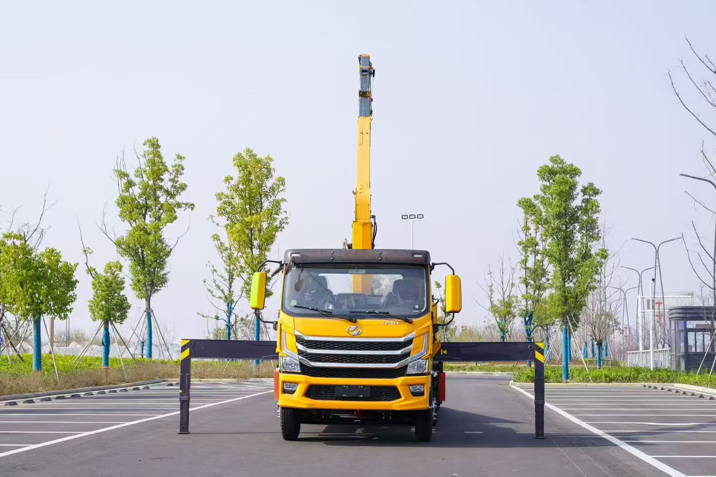 crane truck specifications straight arm