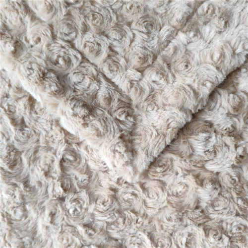 Nhuộm chăn lông cừu PV