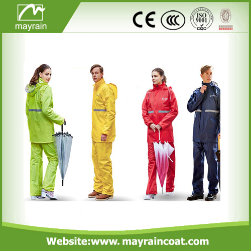 Newest Adult Fashionable Polyester Rain Suit