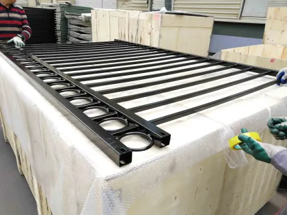 Cheap montage flat rail top steel fence panels