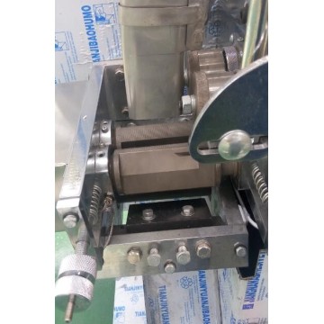 Automatic Four Sides sealed spice packaging machine