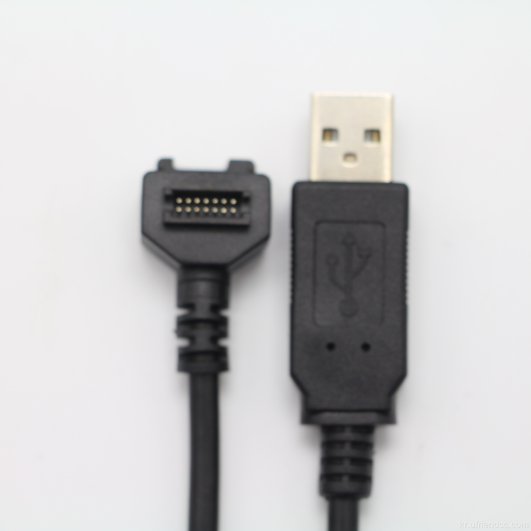 IDC에서 USB-2.0 AM 전원 케이블
