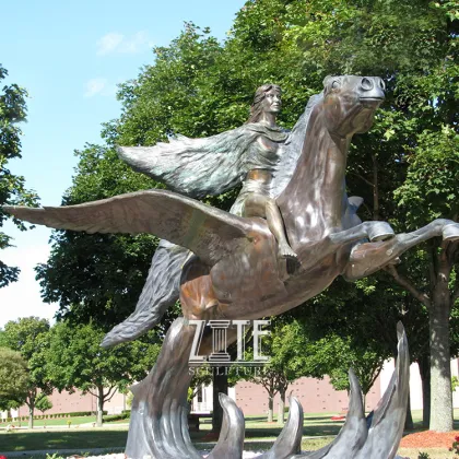 Factory Supply Bronze Golden Horse with Wing Sculpture