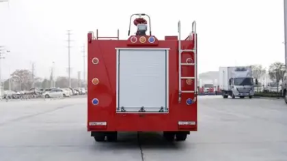 Dongfeng 3-5tons water pumper remote control fire truck