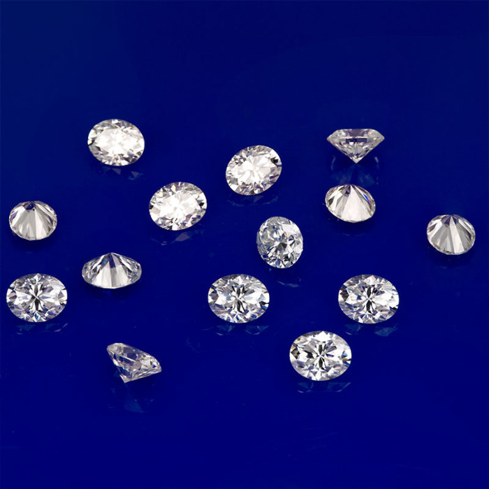 Moissanite Oval Potongan Cemerlang 4x5mm DEF VVS