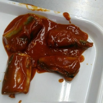 Ikan Sarden Kalengan Dalam Ikan Saus Saus Tomat