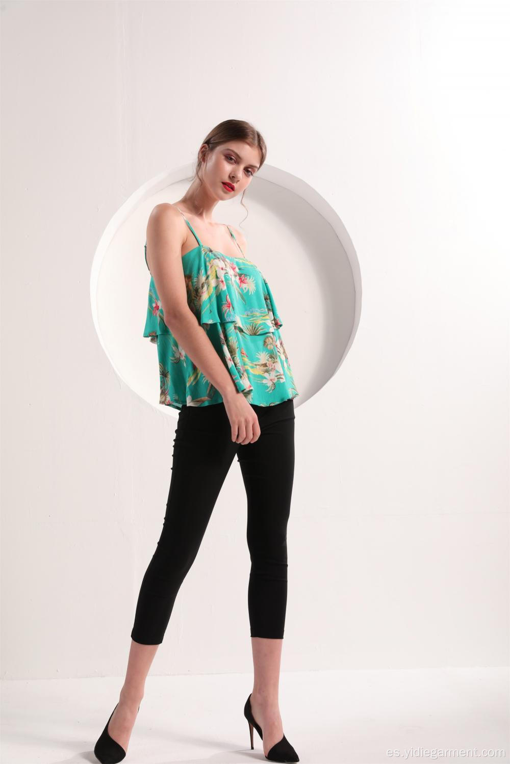 Top con estampado floral en niveles para mujer