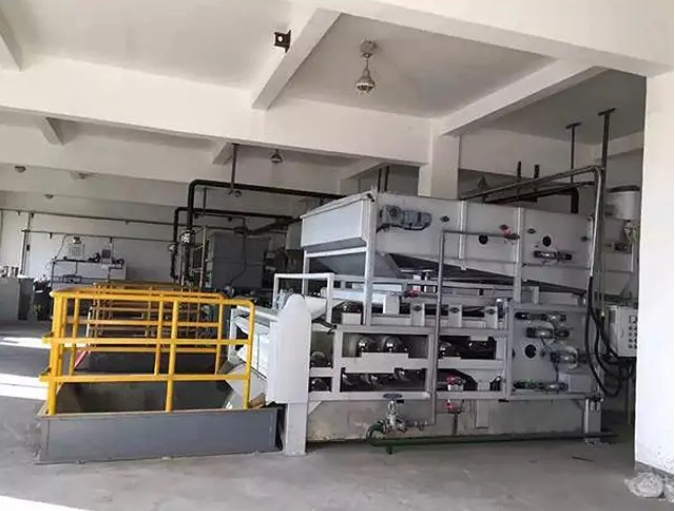 Máquina integrada de desidratação de baixo consumo de água