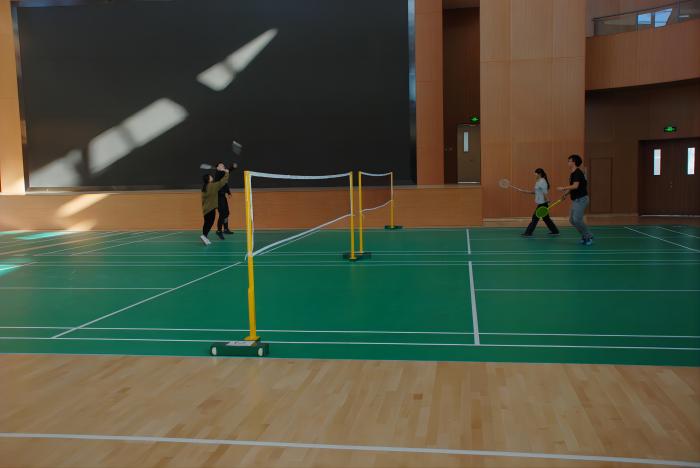 Indoor and outdoor movable badminton post