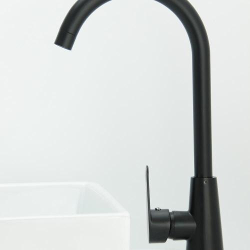 Easy movable flexible kitchen faucet with shower head