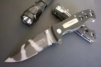 tiger stripe finish combo edge blade pocket knife w,textured G-10 handle